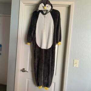 Adult Unisex Grey & White Penguin Plush One-Piece Costume/Pajamas Size Small
